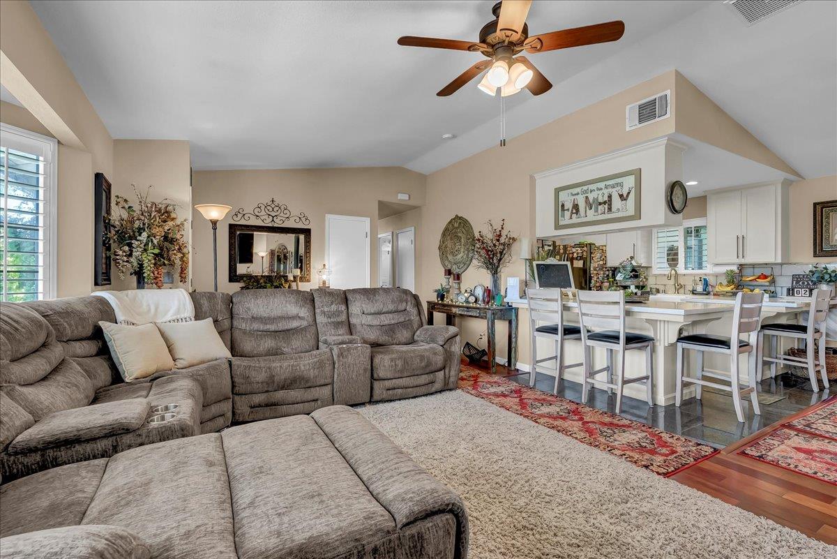 21544 Grangeville Blvd, Lemoore, CA 93245