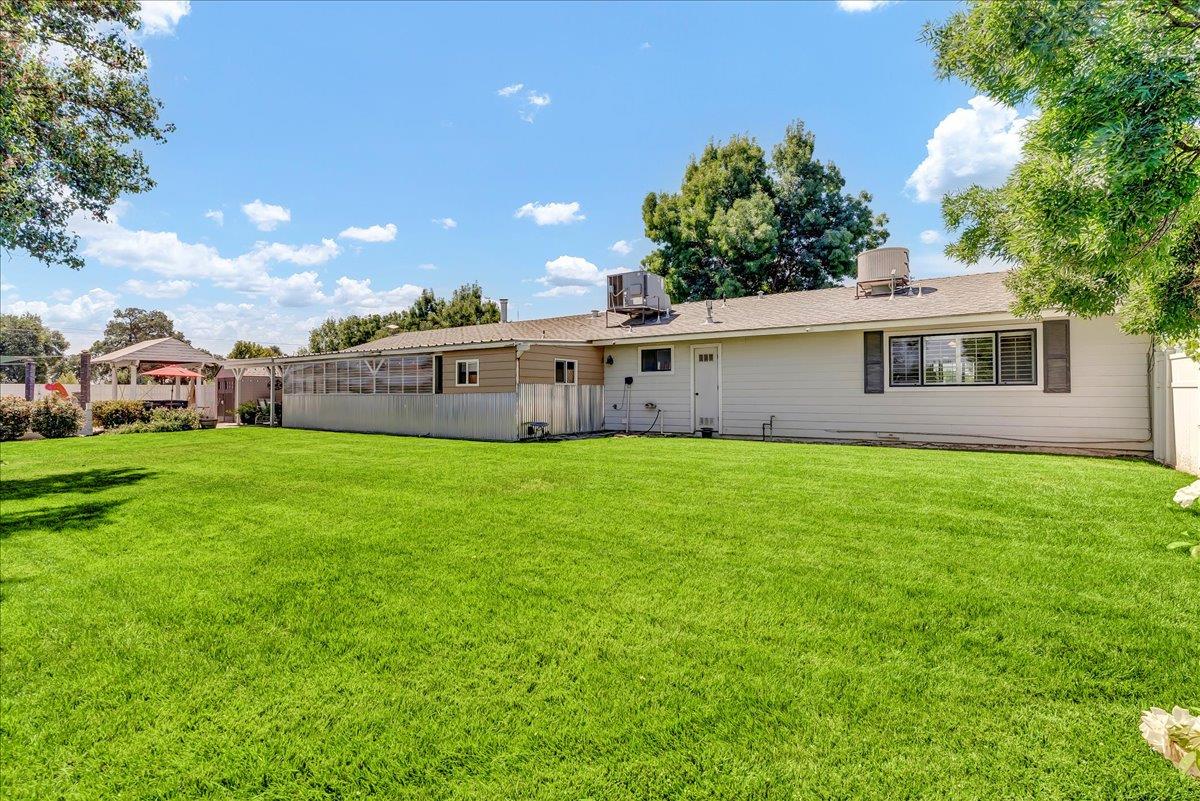 21544 Grangeville Blvd, Lemoore, CA 93245