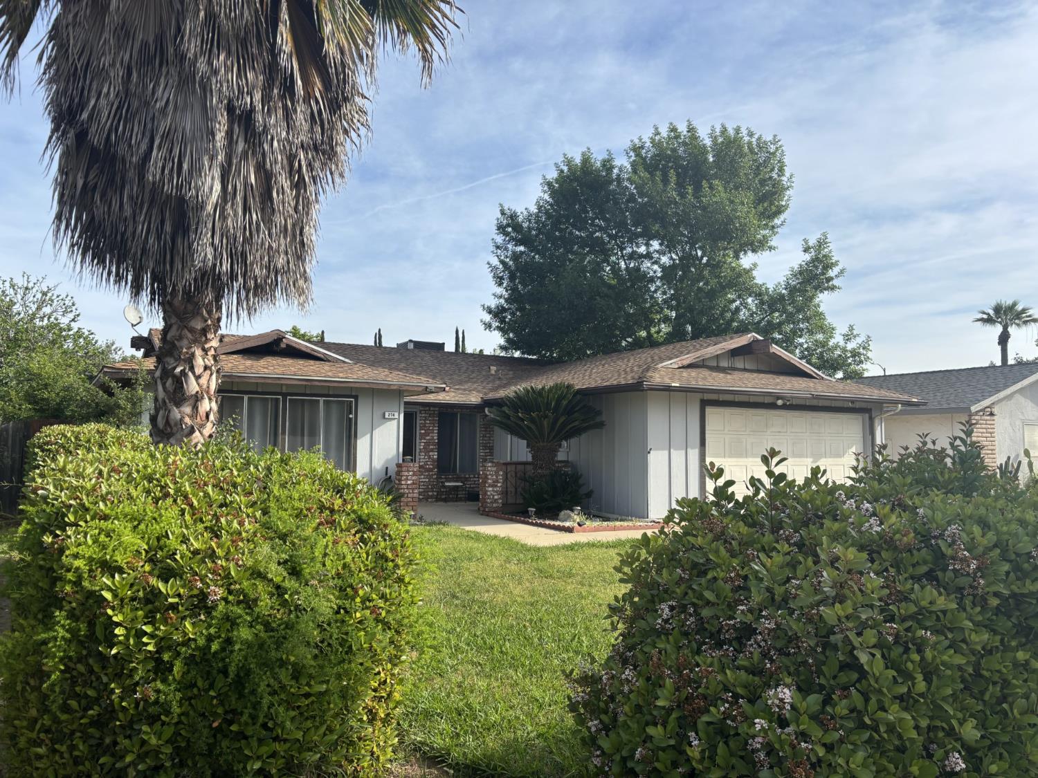 274 W Sierra Ave, Fresno, CA 93704