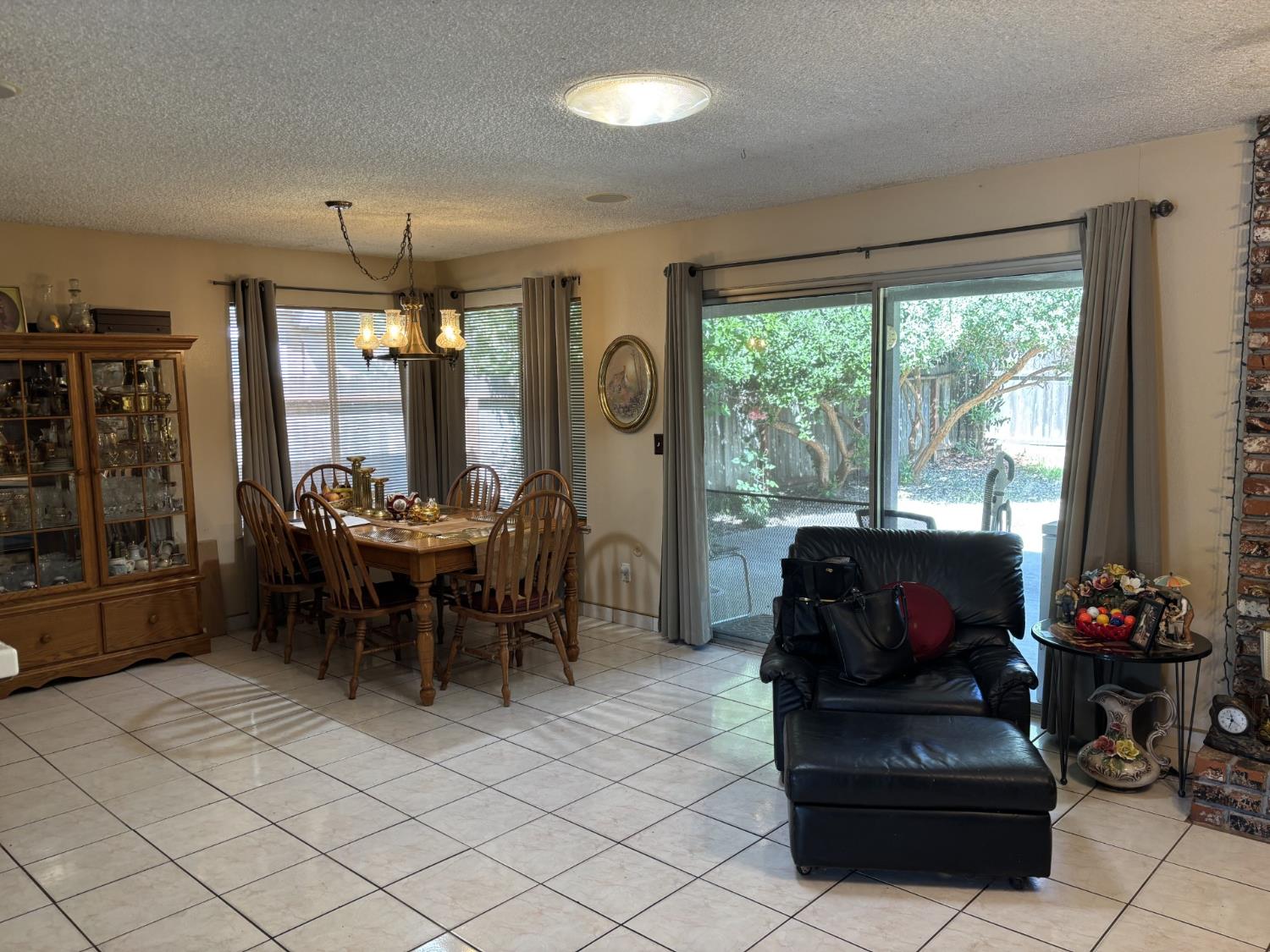 274 W Sierra Ave, Fresno, CA 93704