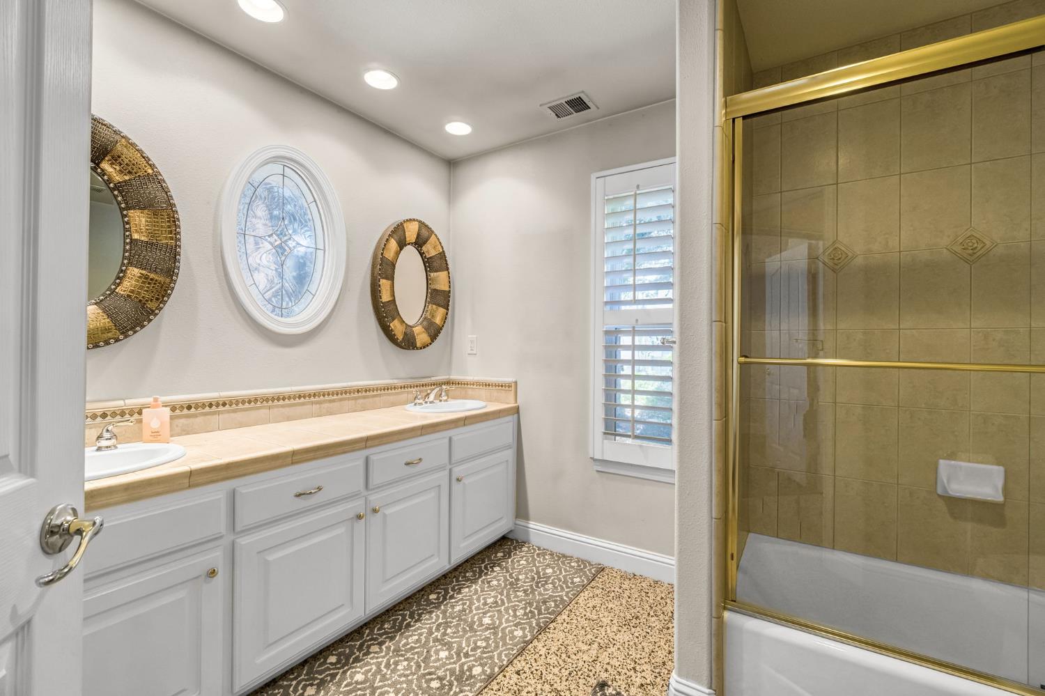 5025 W Birch Ave, Fresno, CA 93722