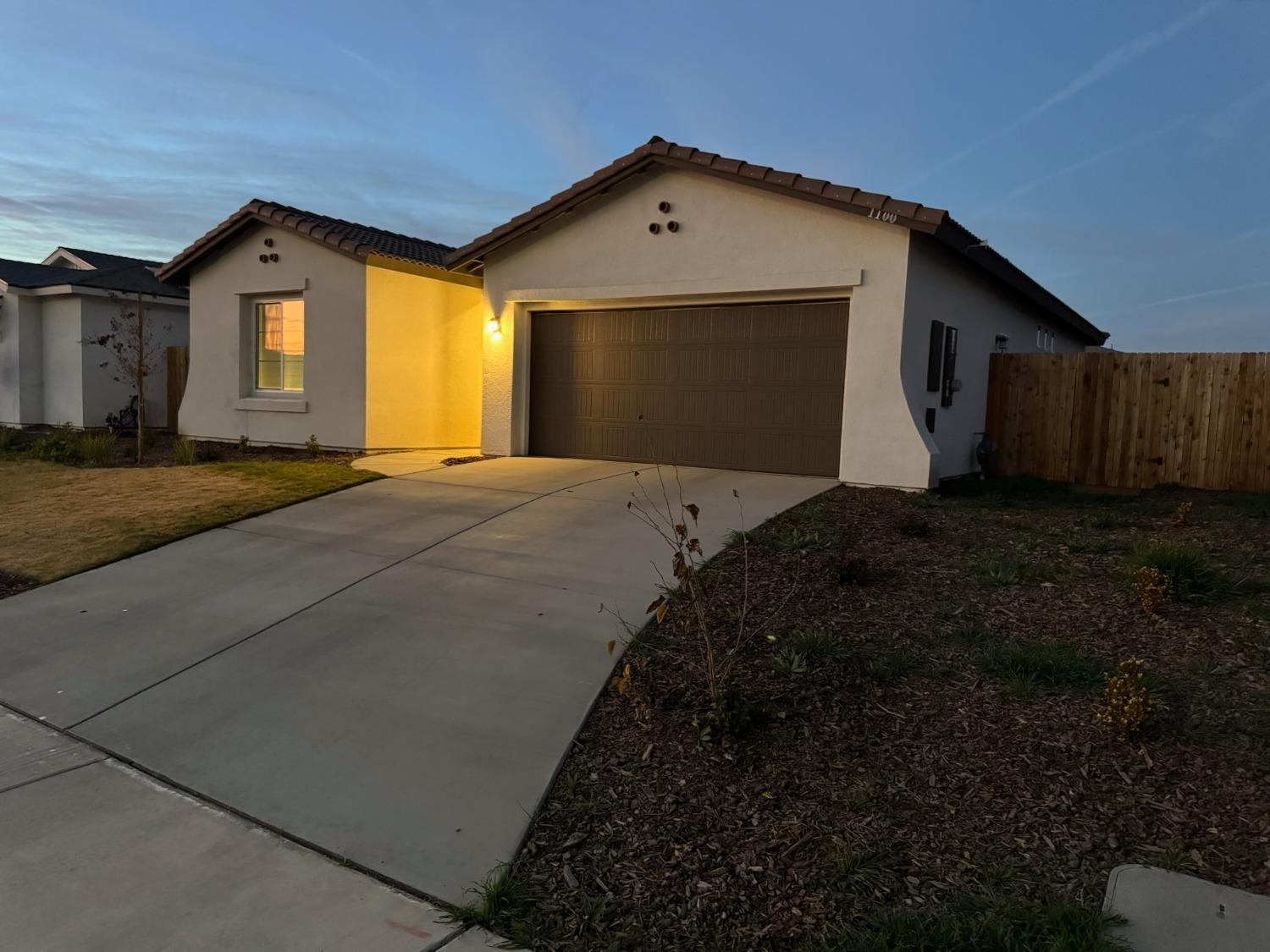 1100 Droitwich Spa, Bakersfield, CA 93007