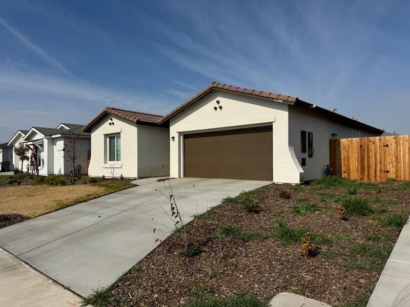 1100 Droitwich Spa, Bakersfield, CA 93007