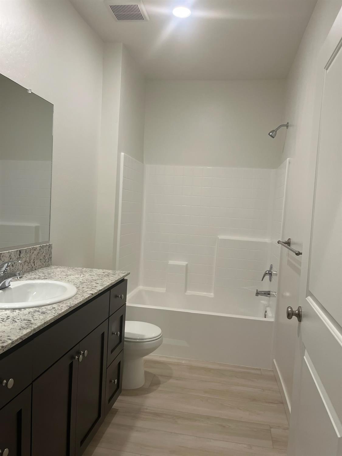 1100 Droitwich Spa, Bakersfield, CA 93007