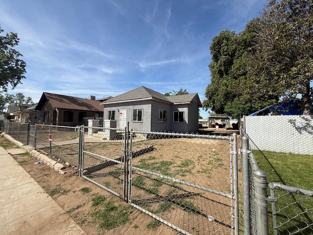 441 N Clark St, Fresno, CA 93701
