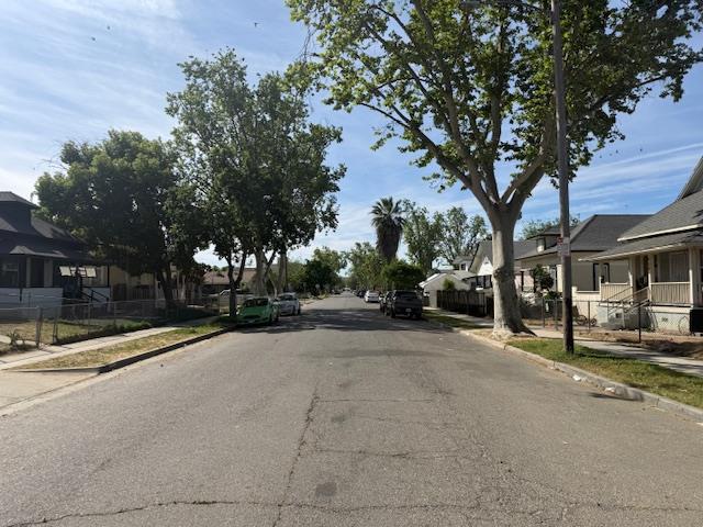 441 N Clark St, Fresno, CA 93701