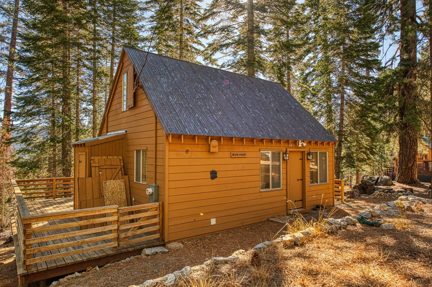 61347 Old Hunting Rd, Huntington Lake, CA 93634