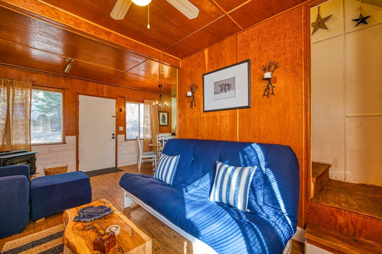 61347 Old Hunting Rd, Huntington Lake, CA 93634