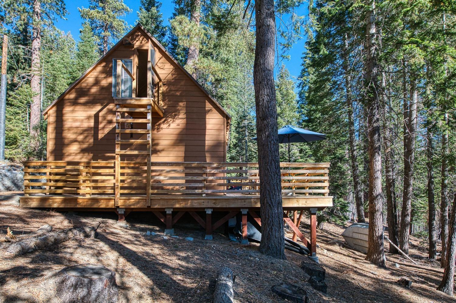 61347 Old Hunting Rd, Huntington Lake, CA 93634