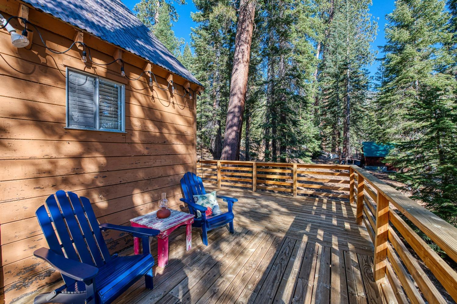 61347 Old Hunting Rd, Huntington Lake, CA 93634