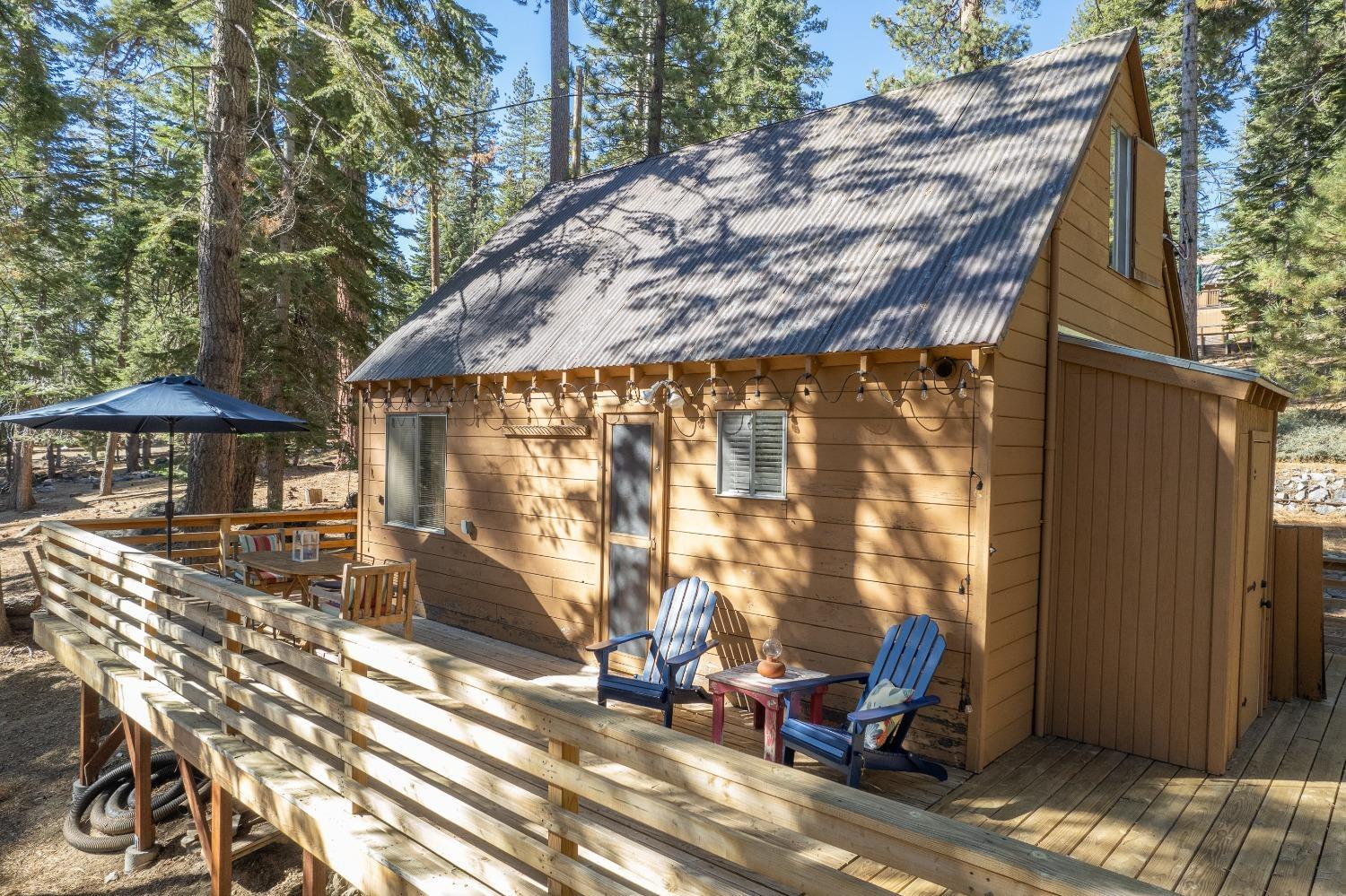 61347 Old Hunting Rd, Huntington Lake, CA 93634