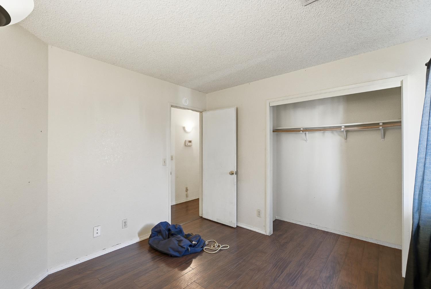 2580 N Knoll Ave, Fresno, CA 93722