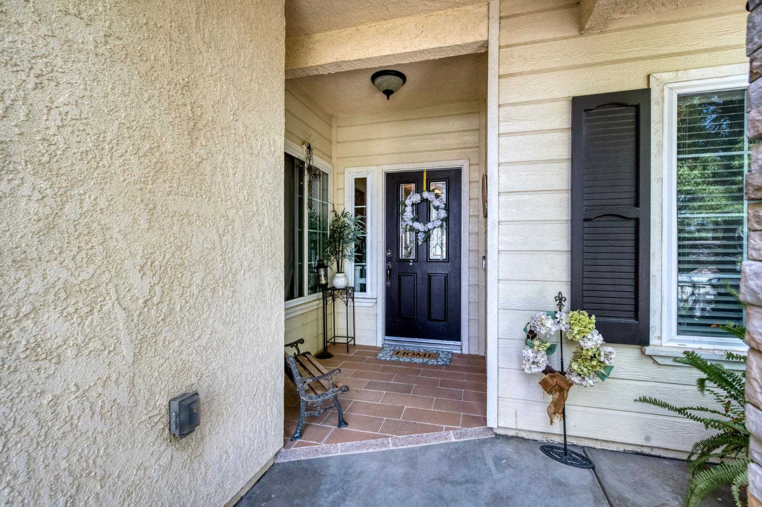 15961 W B St, Kerman, CA 93630