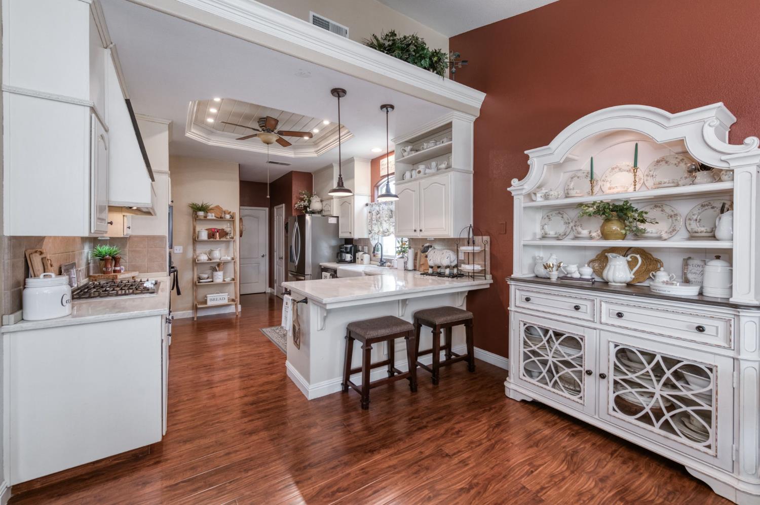 15961 W B St, Kerman, CA 93630