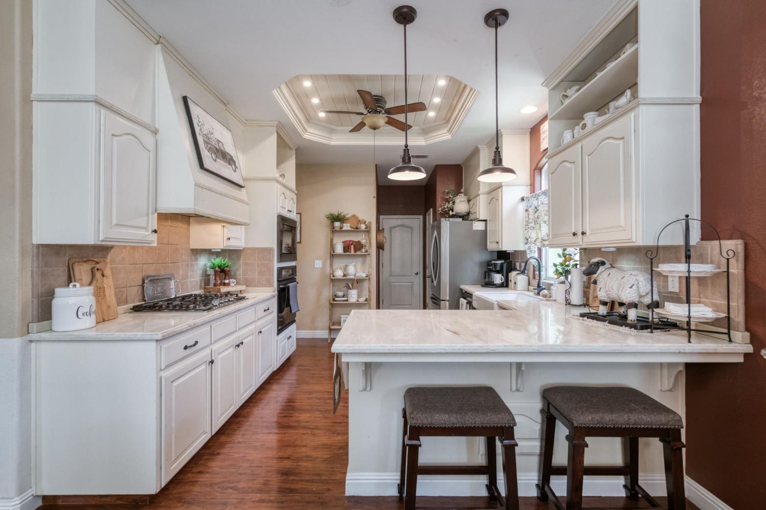 15961 W B St, Kerman, CA 93630