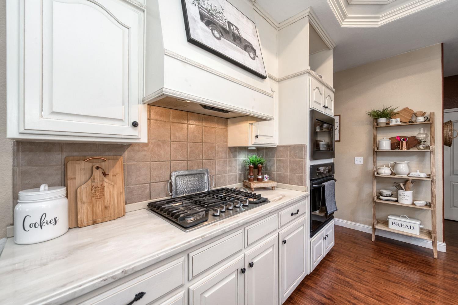 15961 W B St, Kerman, CA 93630