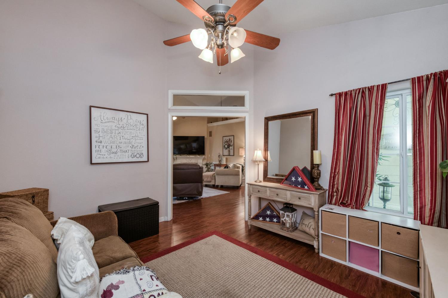 15961 W B St, Kerman, CA 93630