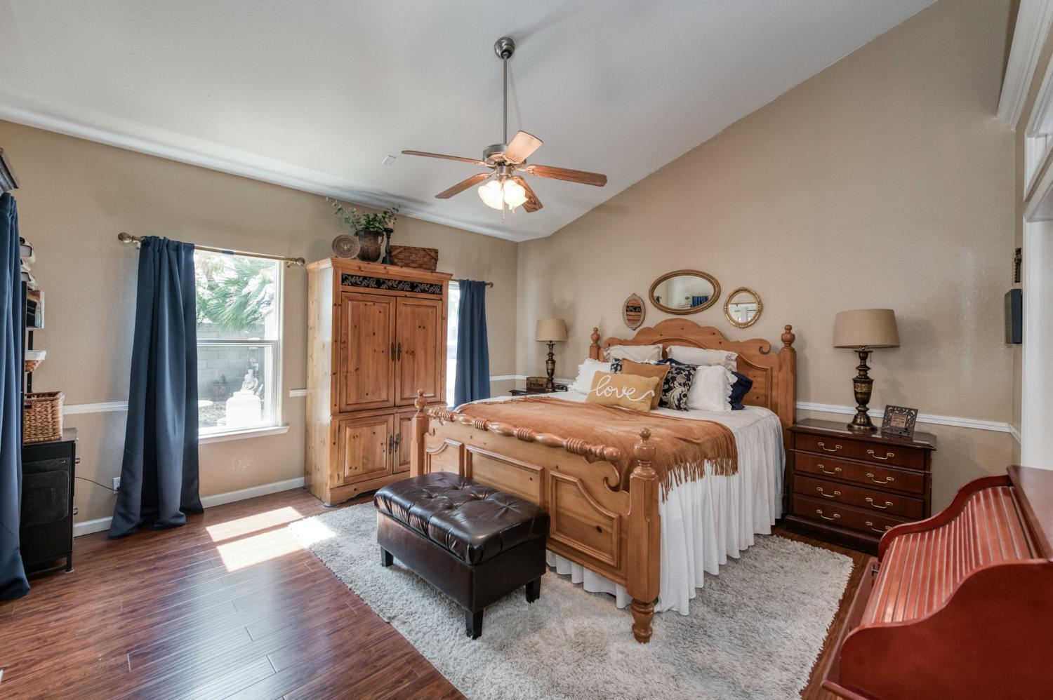 15961 W B St, Kerman, CA 93630