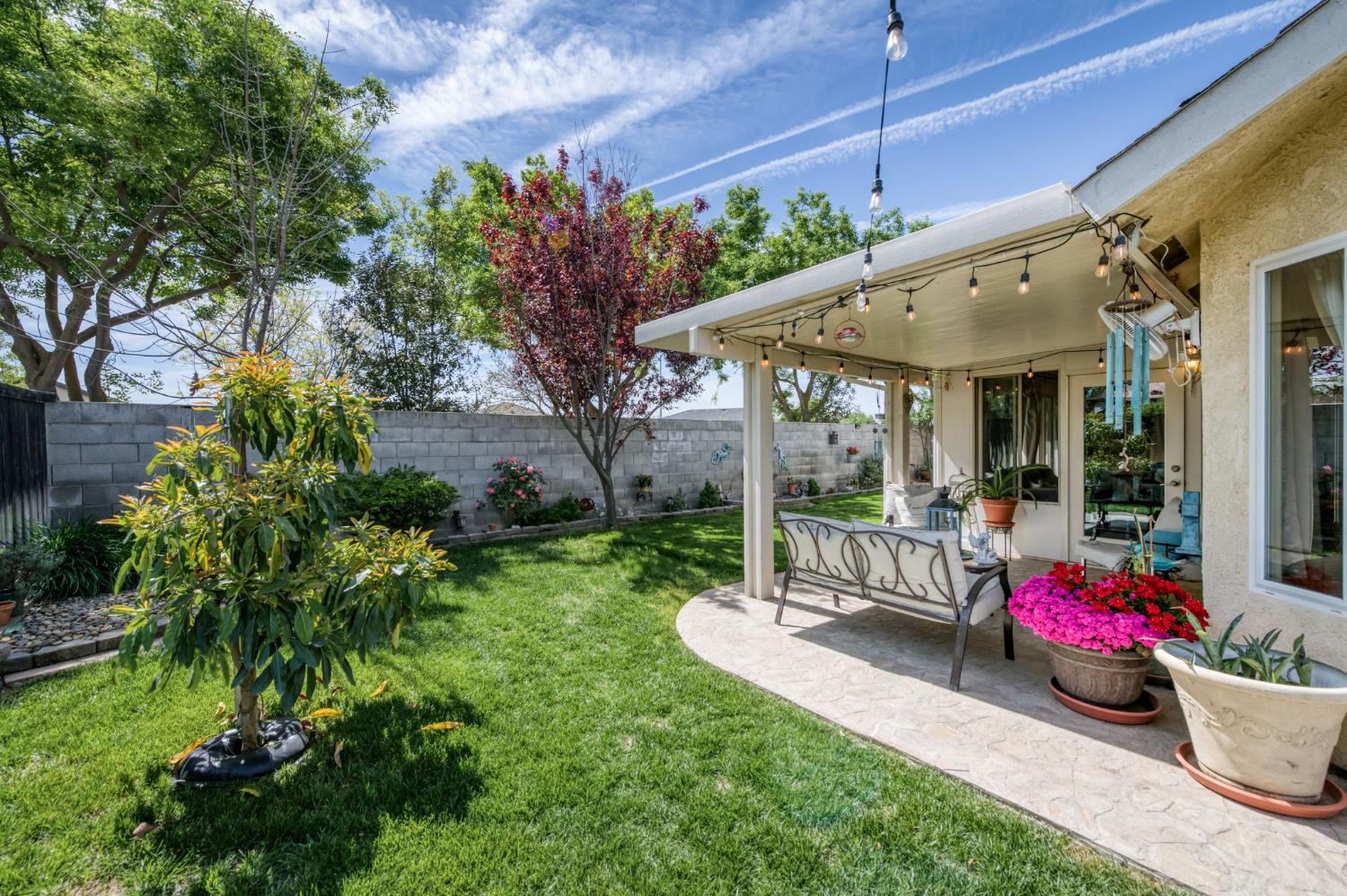 15961 W B St, Kerman, CA 93630