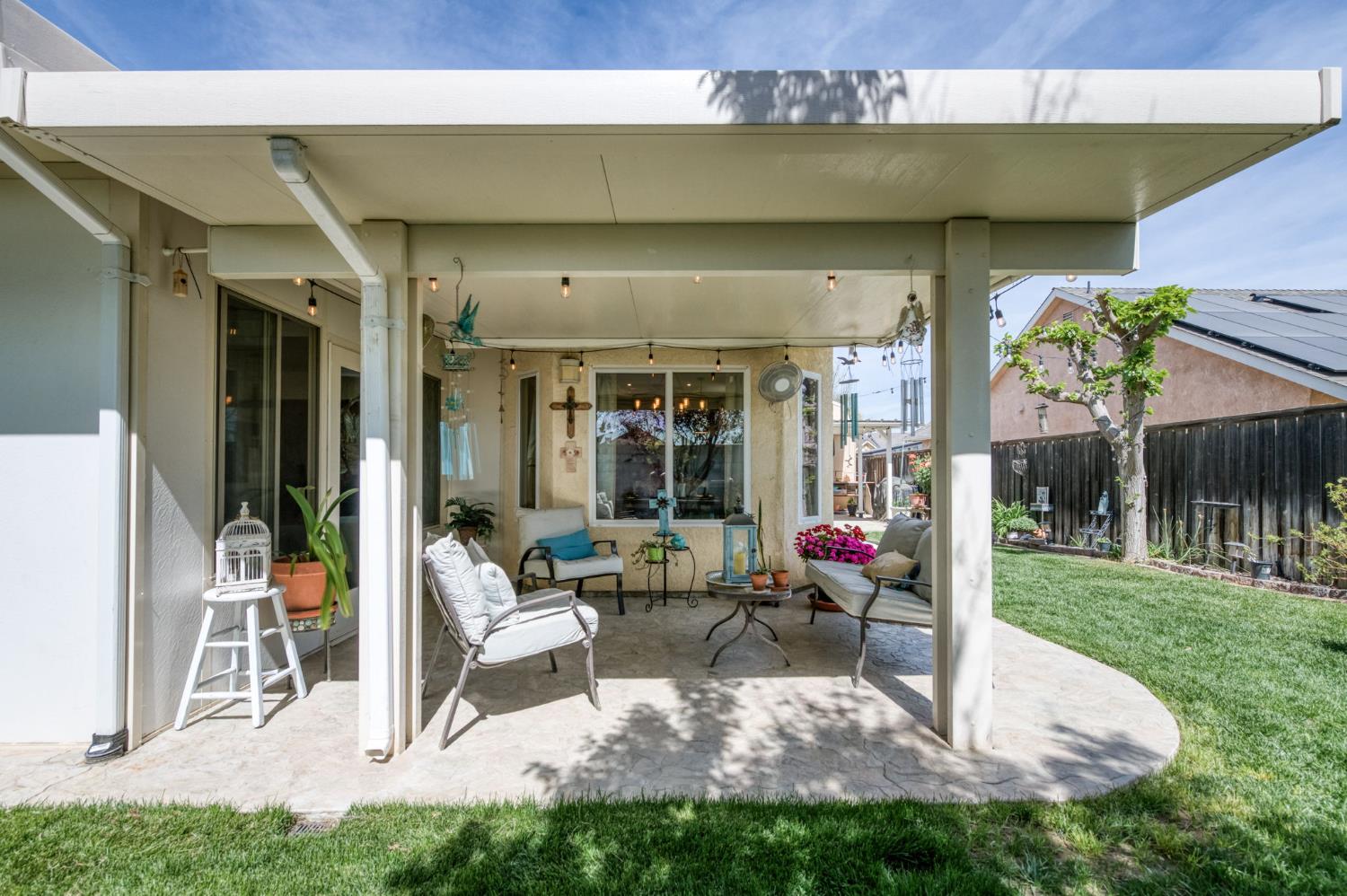 15961 W B St, Kerman, CA 93630