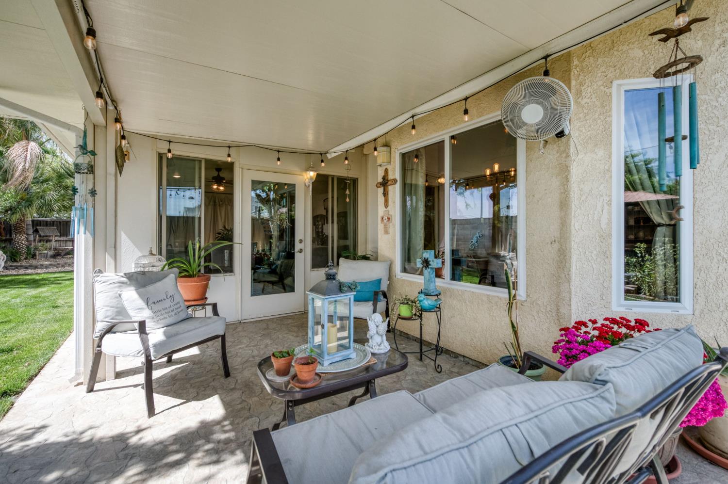 15961 W B St, Kerman, CA 93630