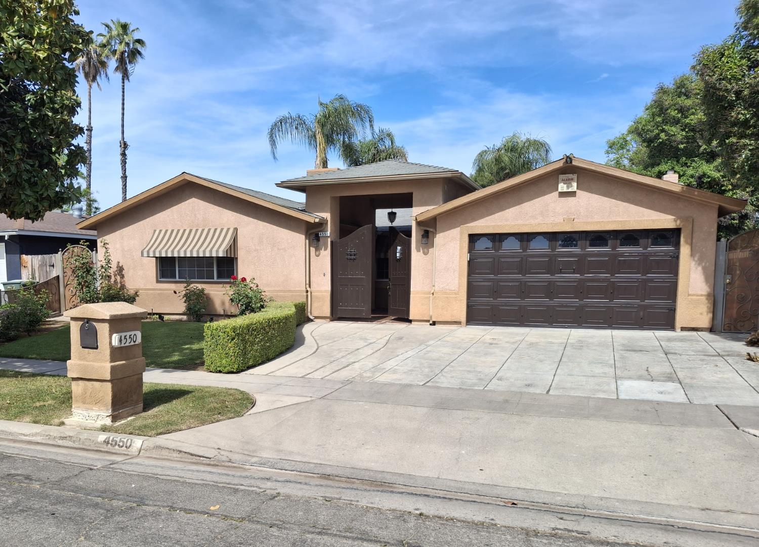 4550 N Holt Ave, Fresno, CA 93705