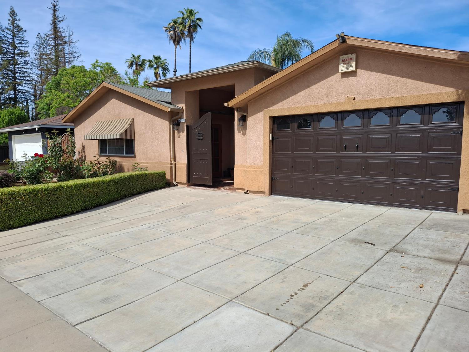 4550 N Holt Ave, Fresno, CA 93705