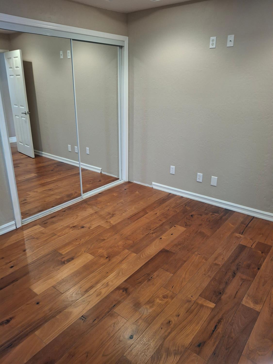 4550 N Holt Ave, Fresno, CA 93705