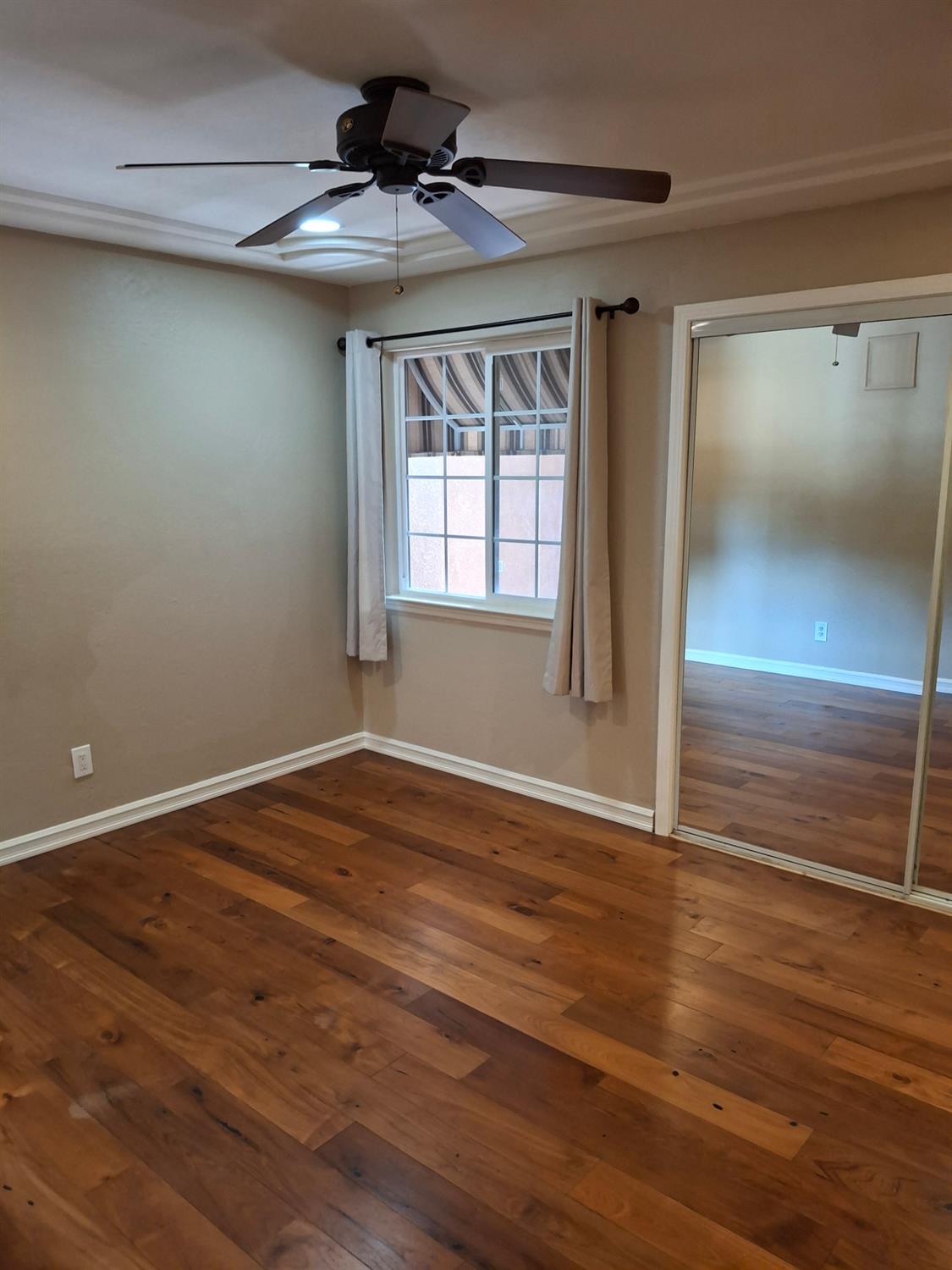 4550 N Holt Ave, Fresno, CA 93705