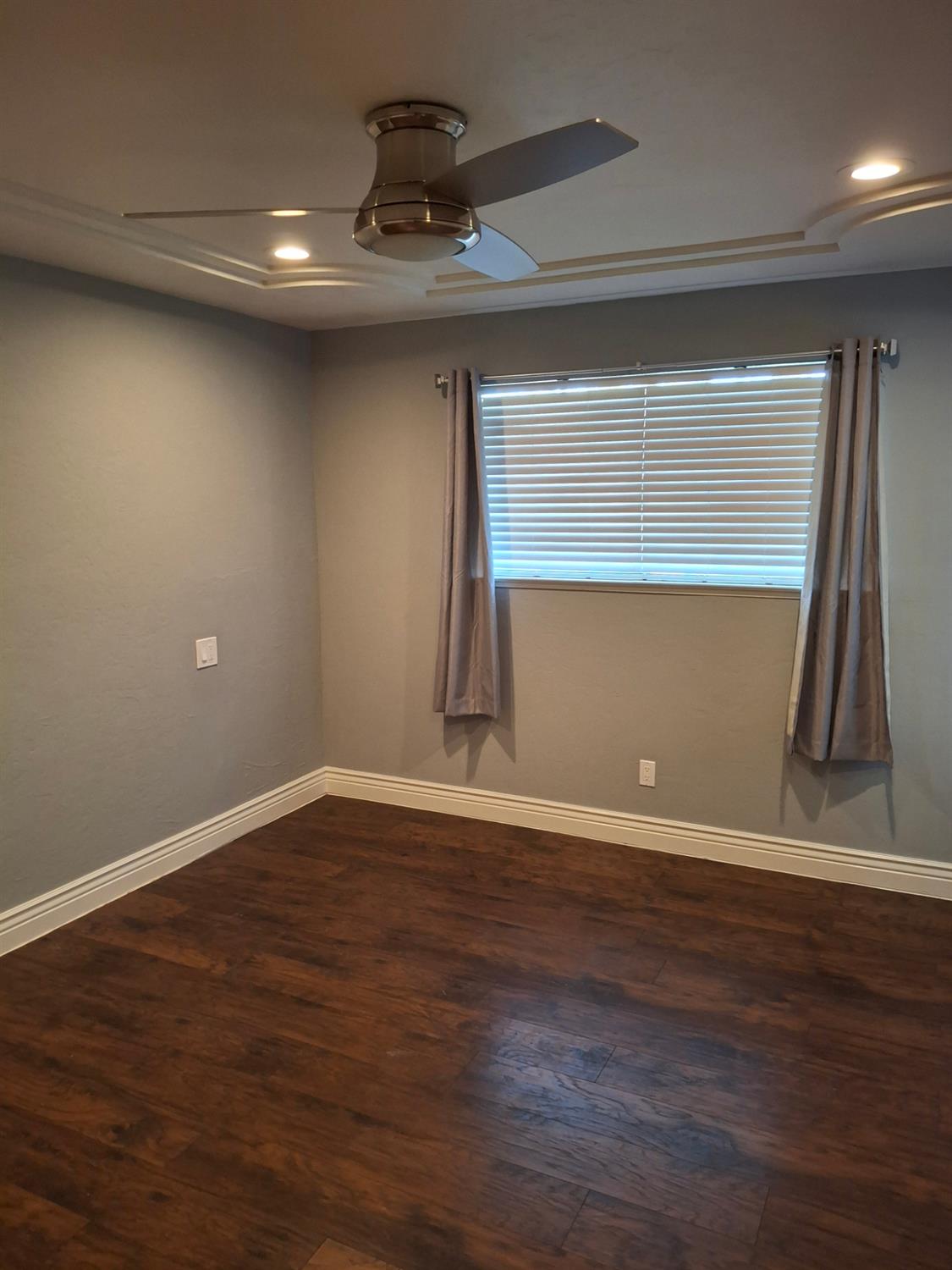 4550 N Holt Ave, Fresno, CA 93705