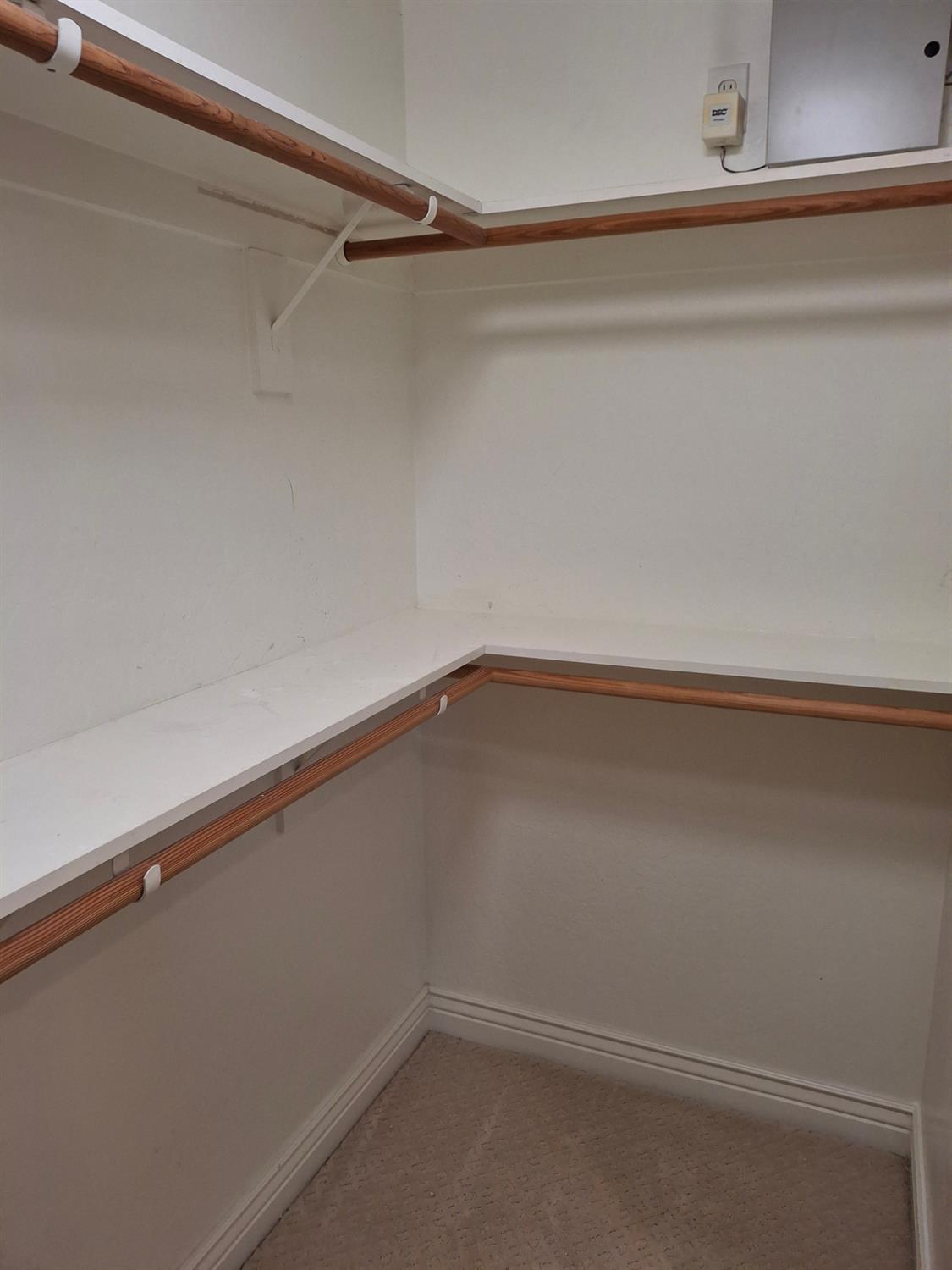 4550 N Holt Ave, Fresno, CA 93705