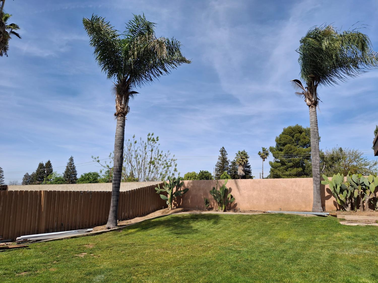 4550 N Holt Ave, Fresno, CA 93705