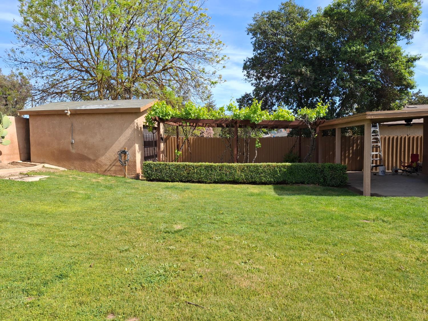 4550 N Holt Ave, Fresno, CA 93705