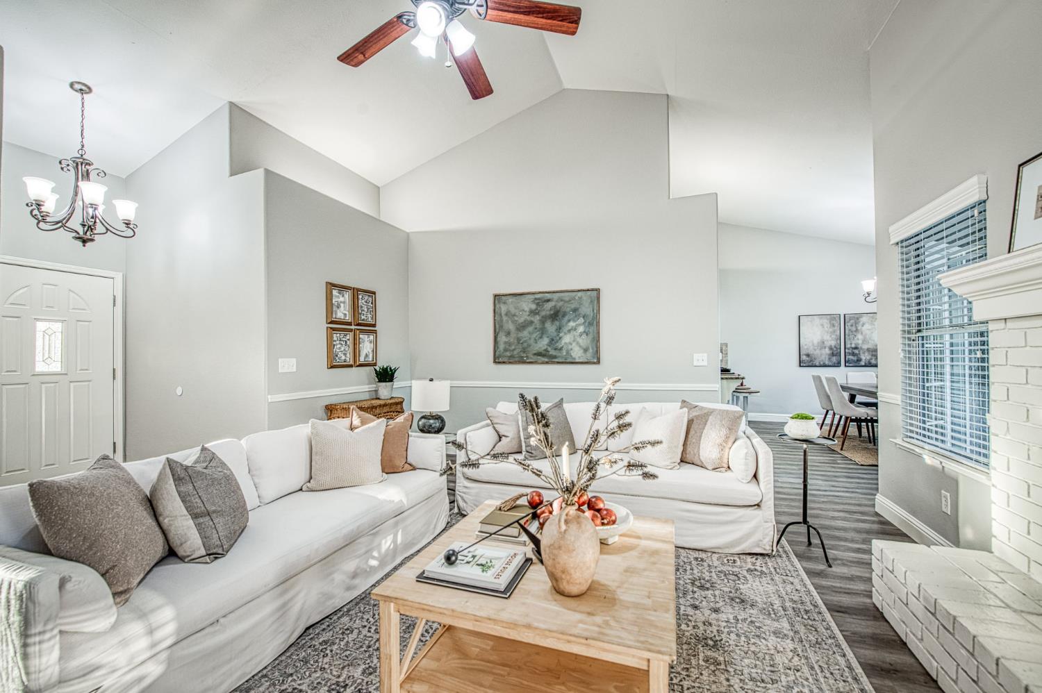 9882 N Meridian Ave, Fresno, CA 93720