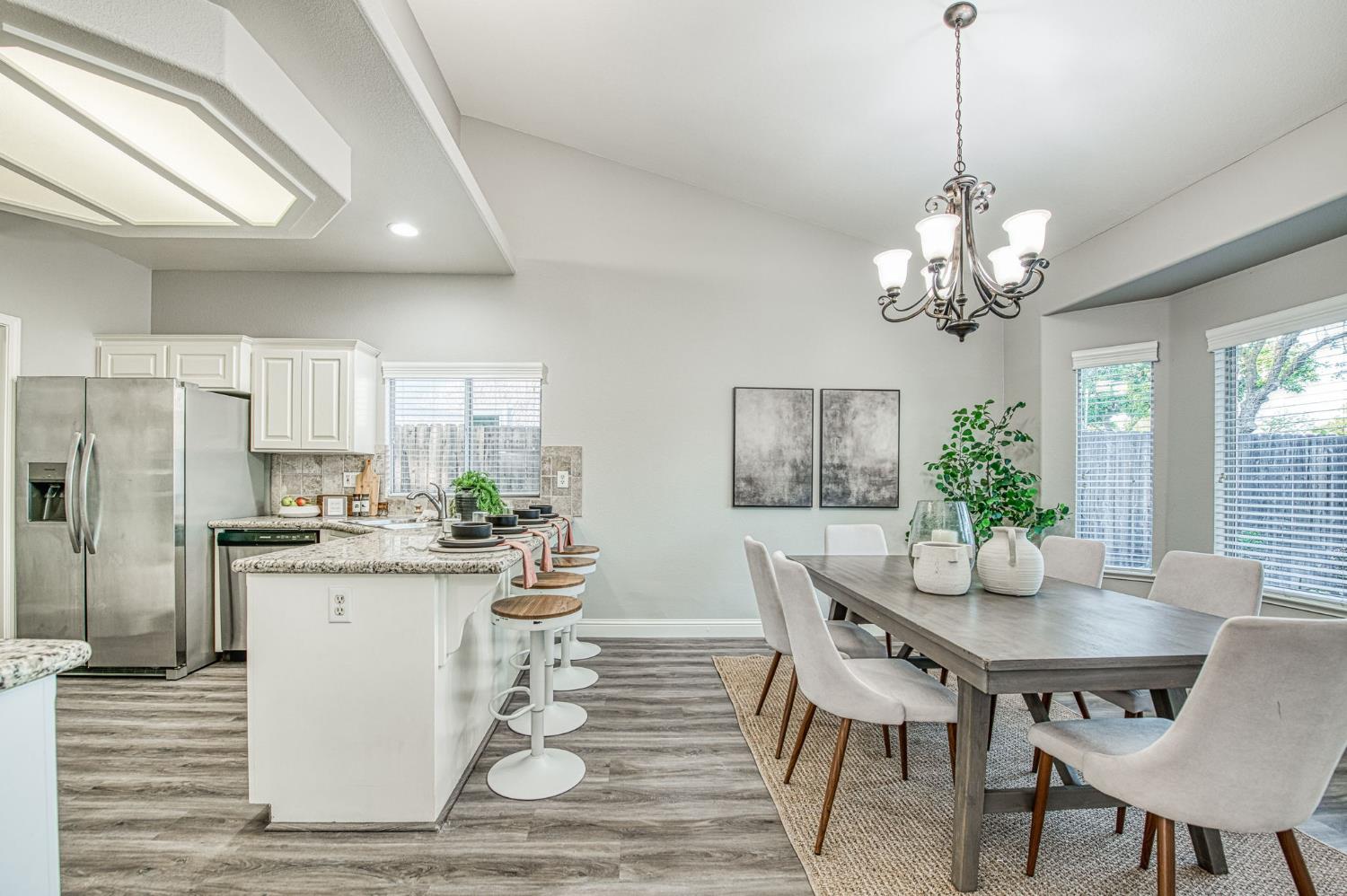 9882 N Meridian Ave, Fresno, CA 93720