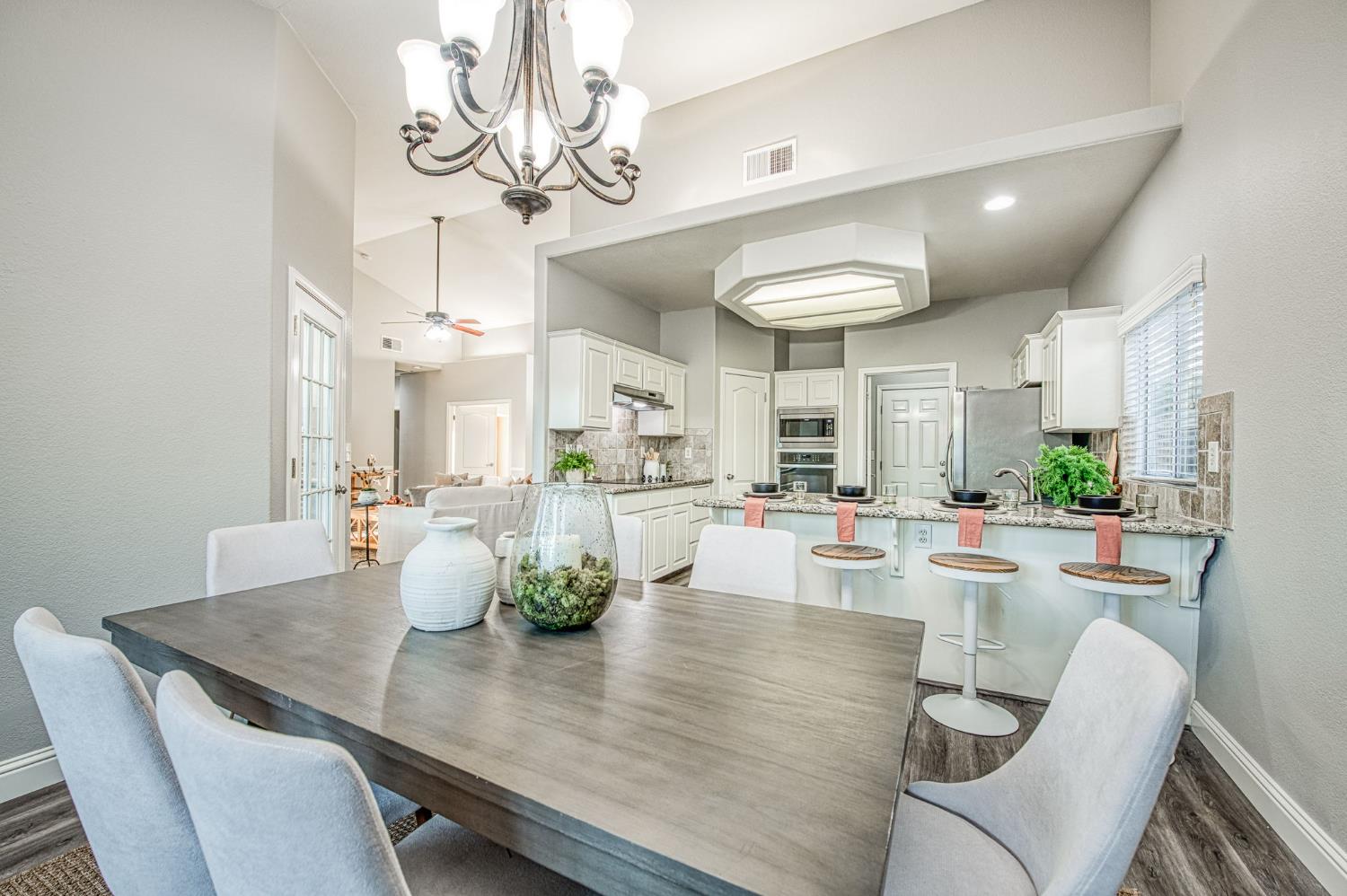 9882 N Meridian Ave, Fresno, CA 93720