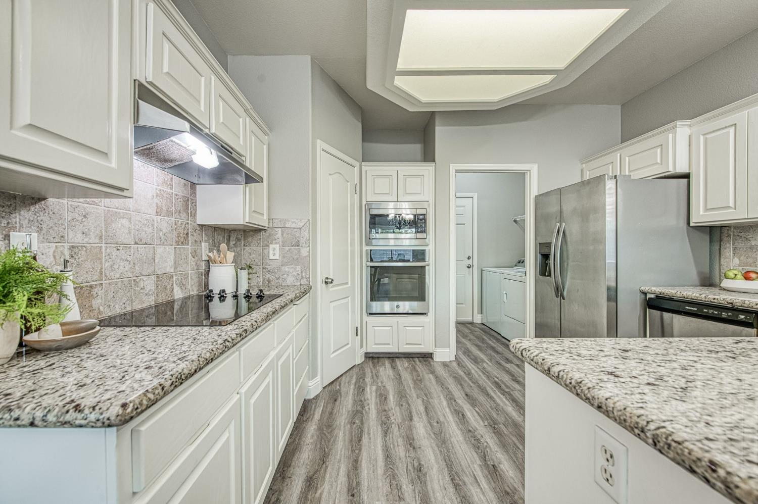 9882 N Meridian Ave, Fresno, CA 93720