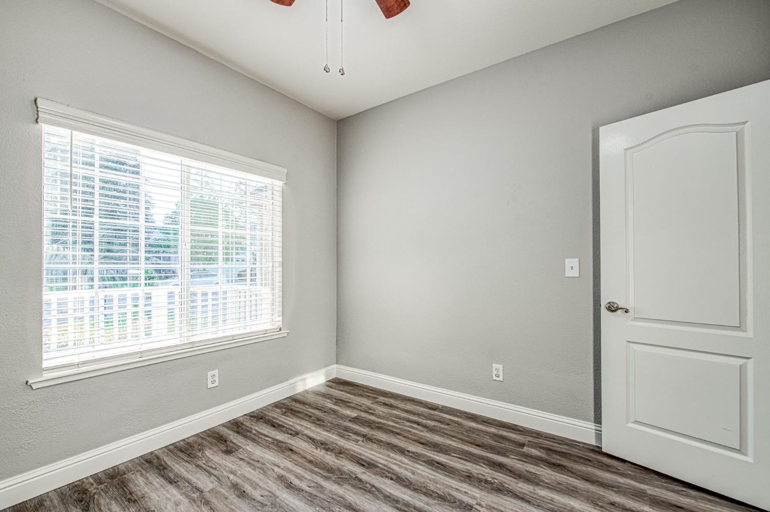 9882 N Meridian Ave, Fresno, CA 93720