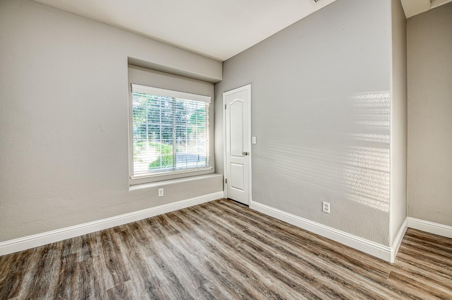 9882 N Meridian Ave, Fresno, CA 93720