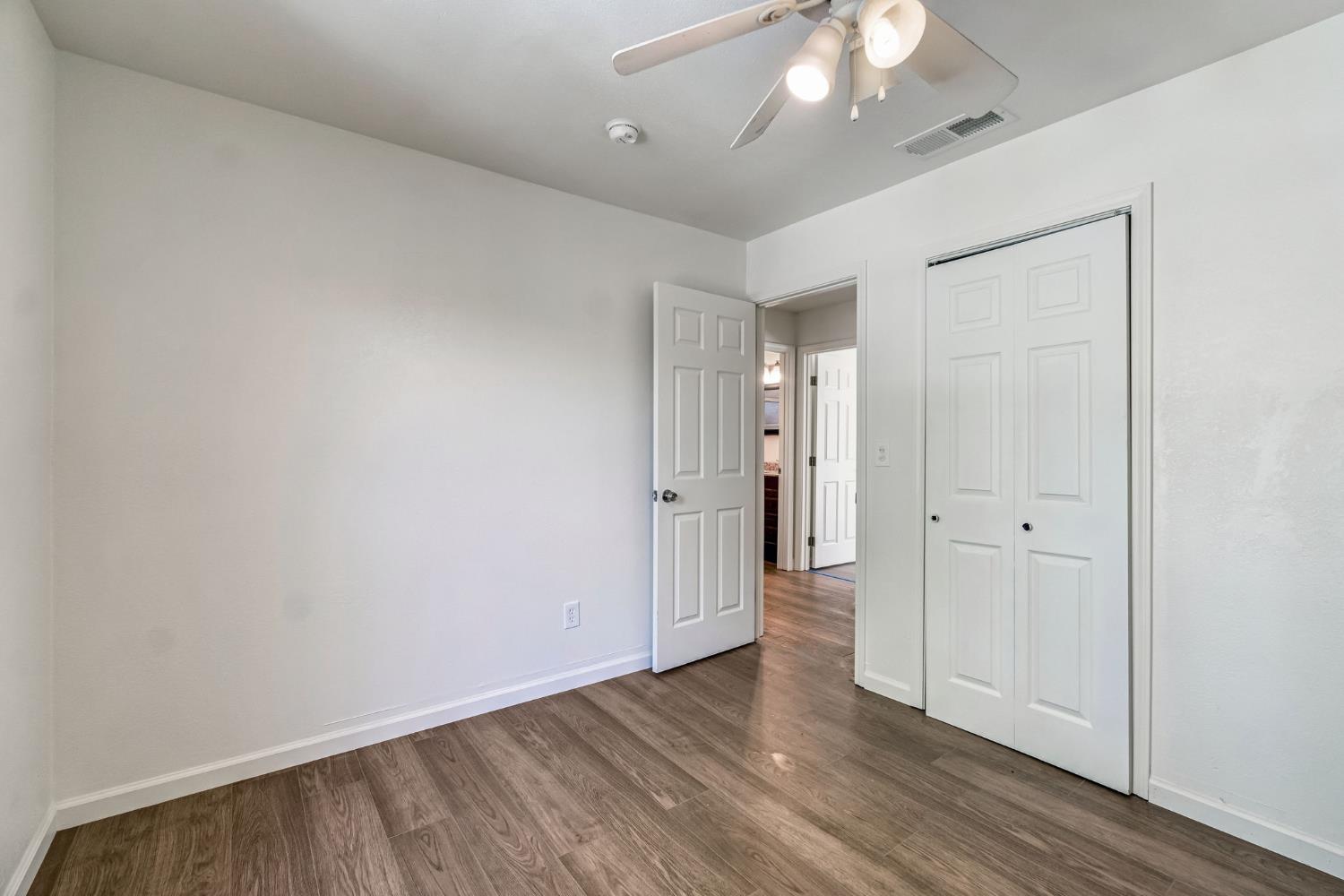 546 W Swift Ave, Clovis, CA 93612