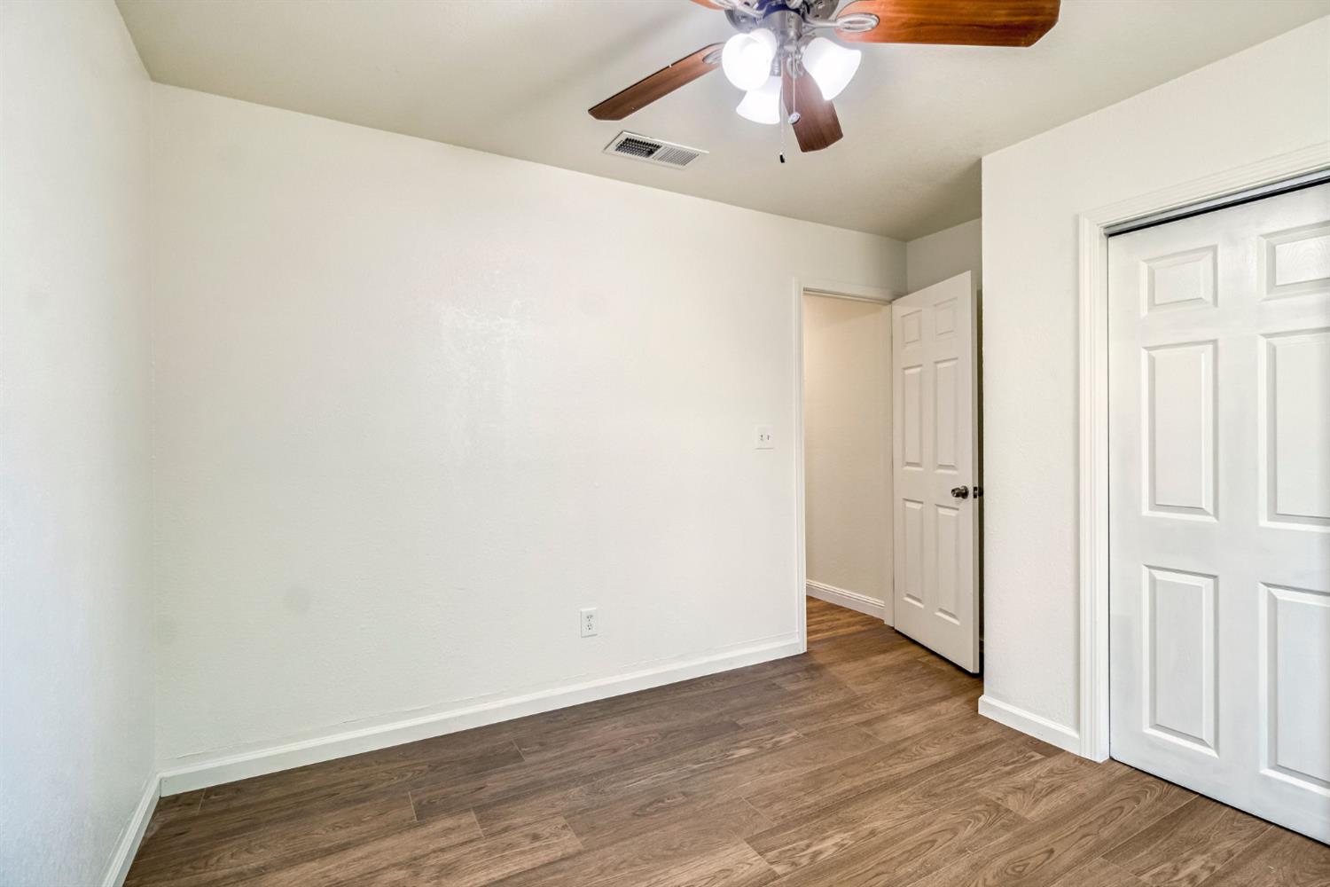 546 W Swift Ave, Clovis, CA 93612