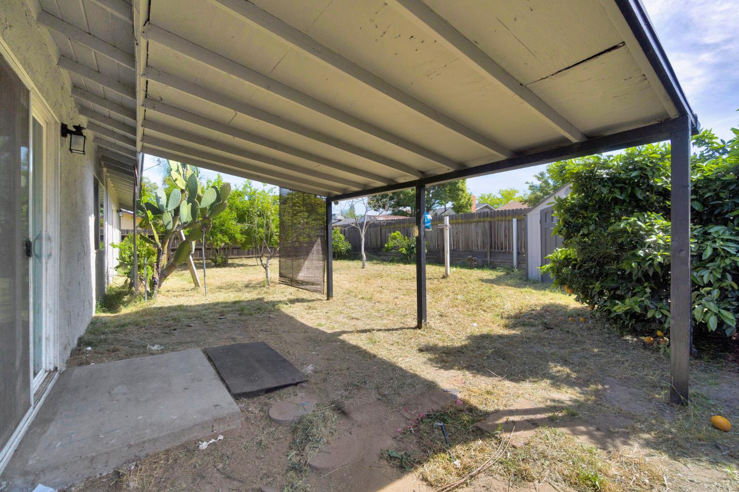 546 W Swift Ave, Clovis, CA 93612