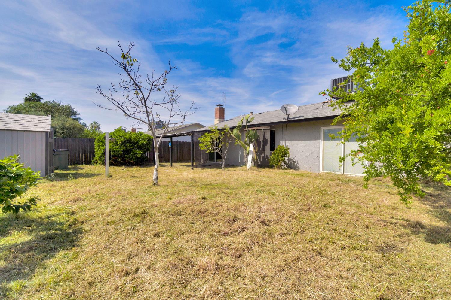 546 W Swift Ave, Clovis, CA 93612