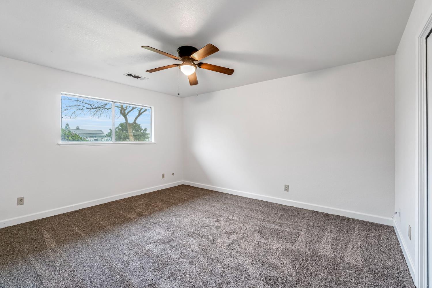 2203 N Cornelia Ave, Fresno, CA 93722