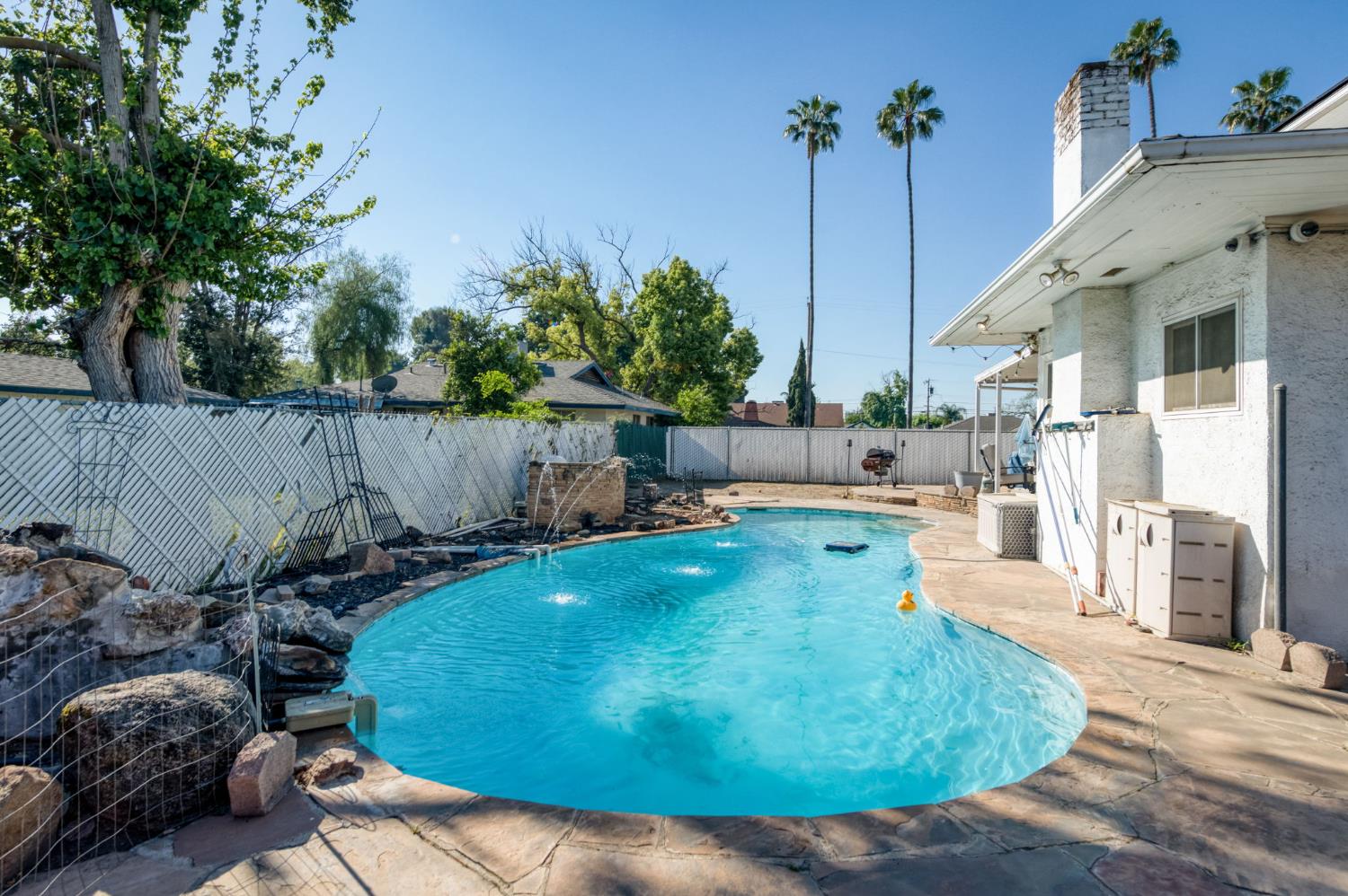 1407 E Princeton Ave, Fresno, CA 93704