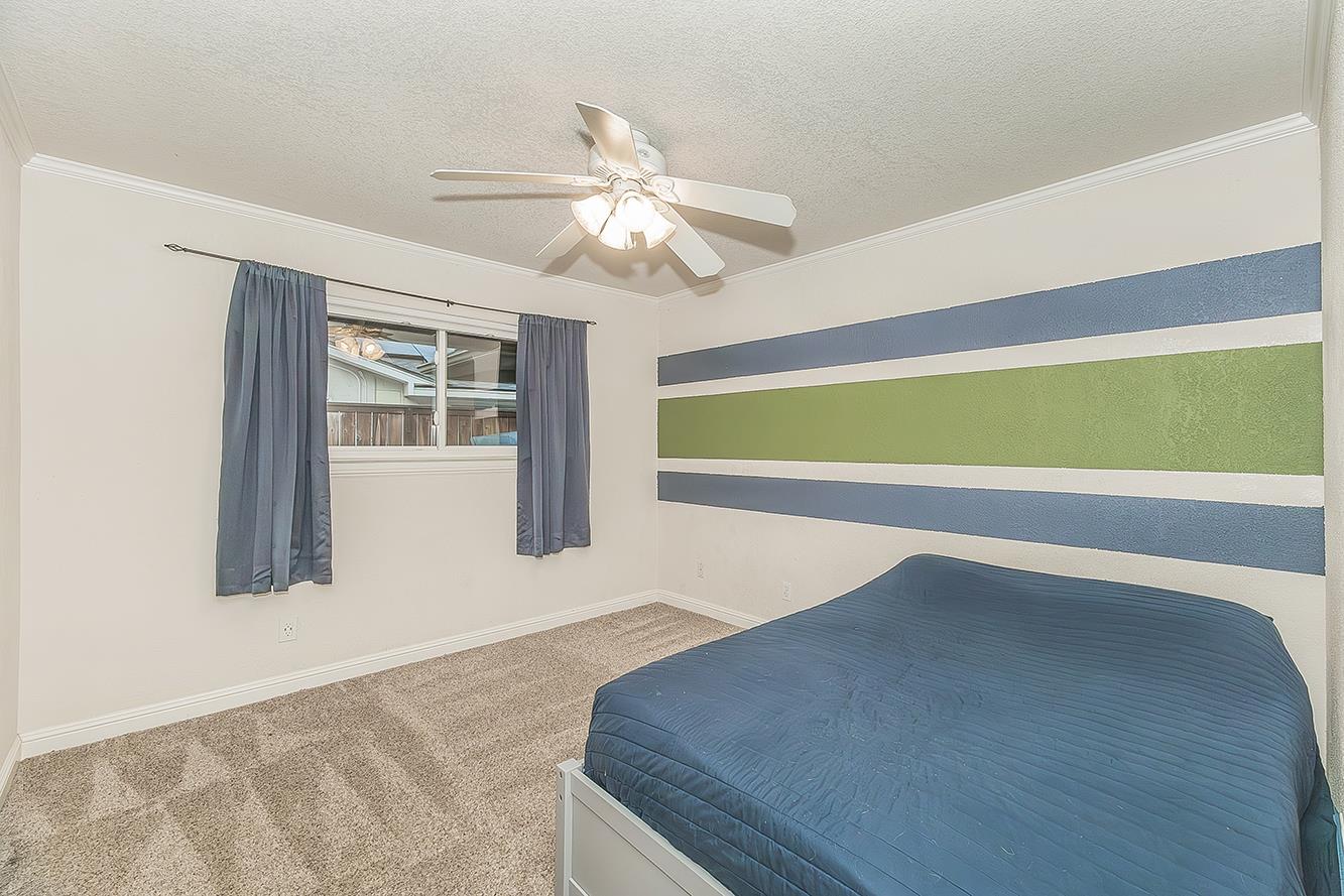 286 E Everglade Ave, Fresno, CA 93720