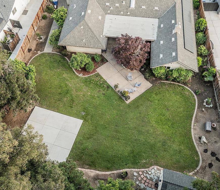 286 E Everglade Ave, Fresno, CA 93720