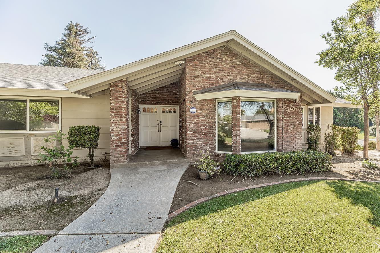 5236 N Pleasant Ave, Fresno, CA 93711