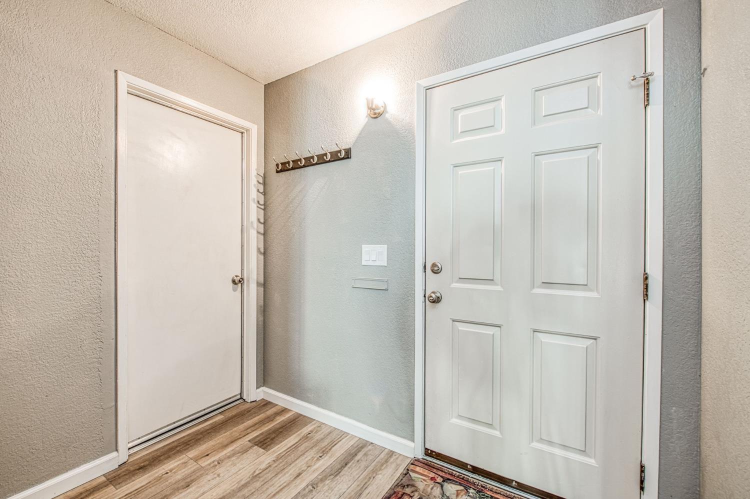 127 5Th St, Clovis, CA 93612