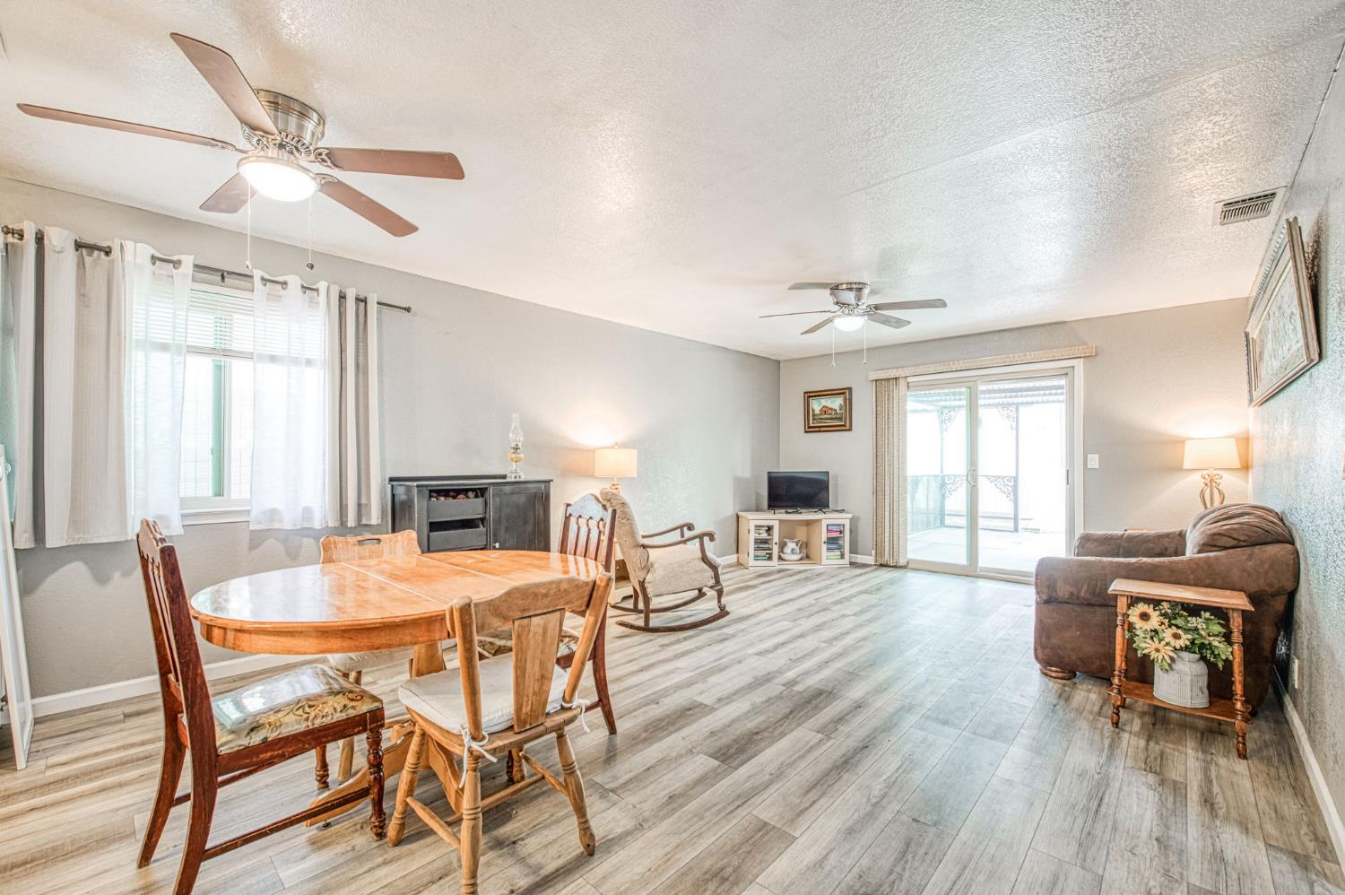 127 5Th St, Clovis, CA 93612